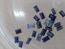 אבני חן לשיבוץ ספיר כחול מלבני 2.5/1.5 מ