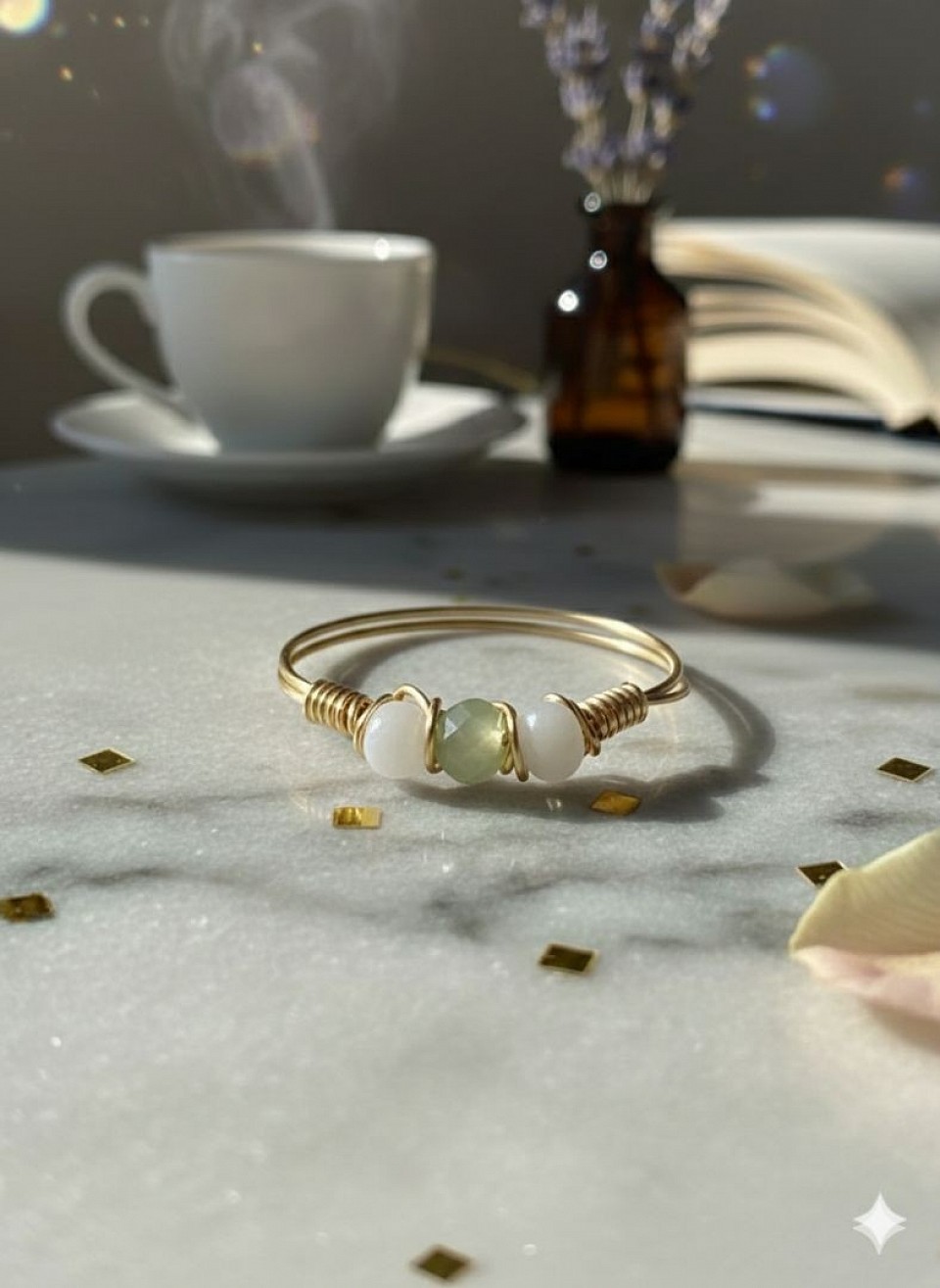 טבעות עדינות עם קריסטלים