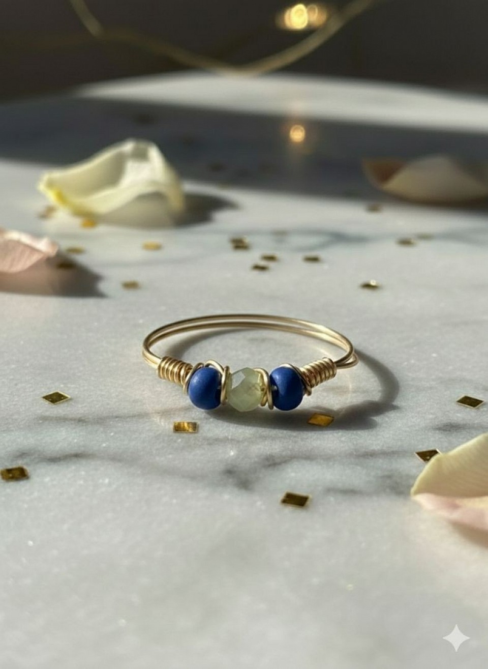 טבעות עדינות עם קריסטלים