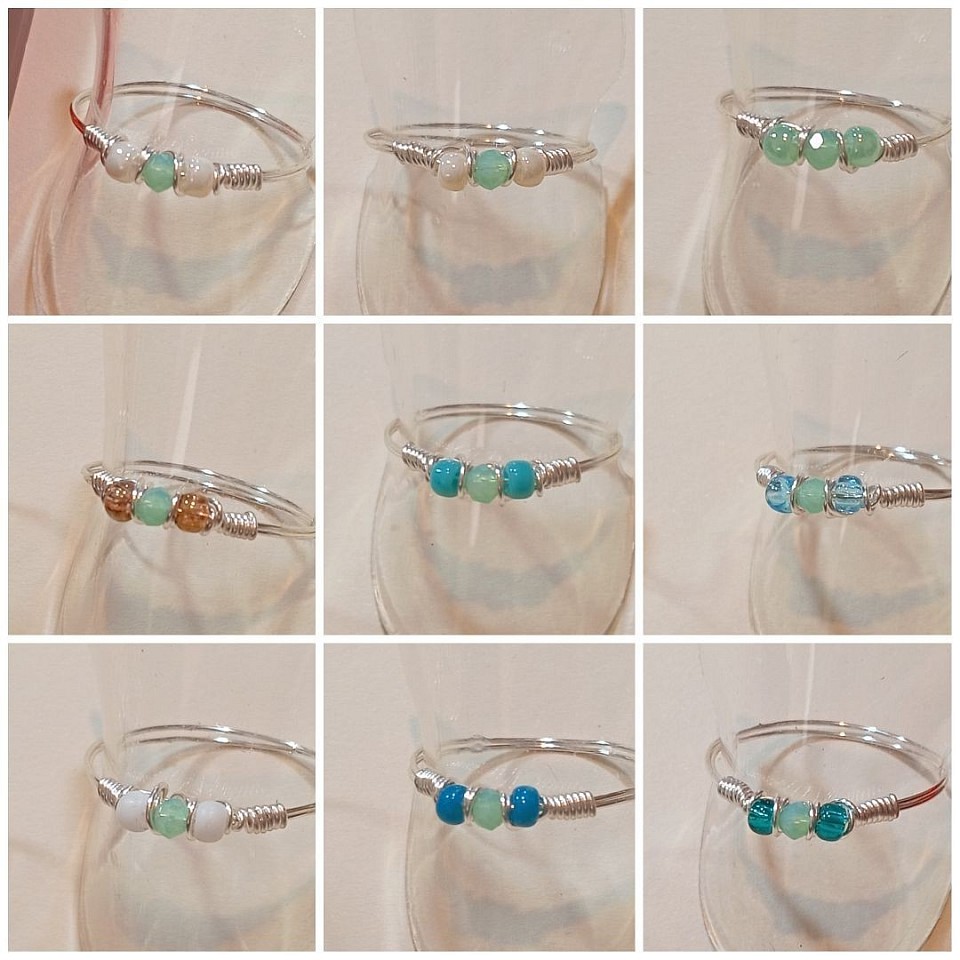 טבעות עדינות עם קריסטלים ואבני חן